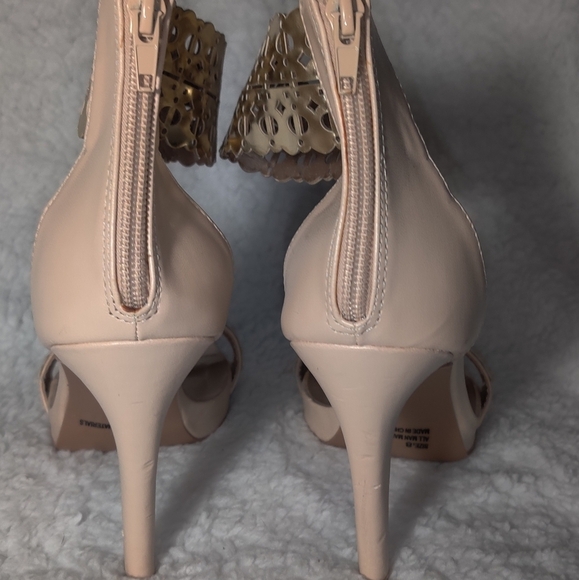High heel shoes - Picture 3 of 4